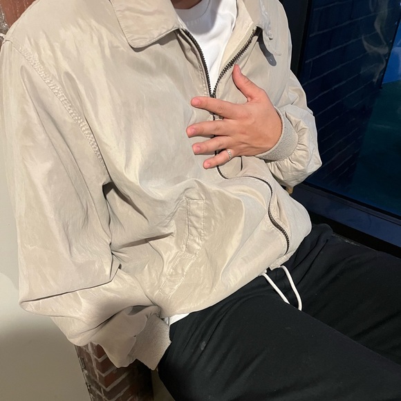 Weatherproof Jacket - Picture 5 of 6